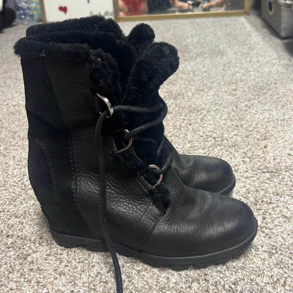 Black Joan of Arctic Sorel Wedge boots